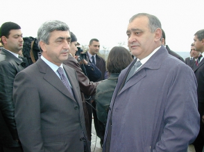 Внезапная смерть Андраника Маргаряна открыла Сержу Саргсяну дорогу